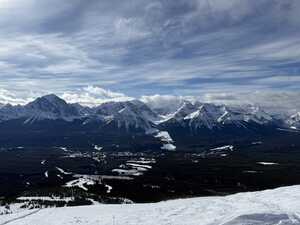 Skow-capped mountains