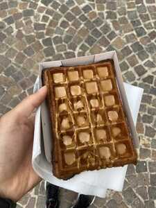 Square waffle with brown sauce