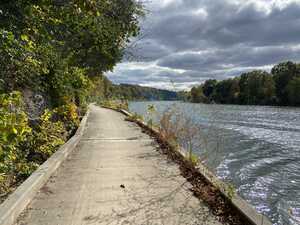 Trail close to river