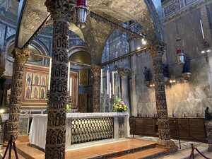 Altar surrounded by four elaborately carved stone pillars